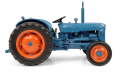 UH6273 traktor Fordson Super Dexta (1962) - model w skali 1 16.png