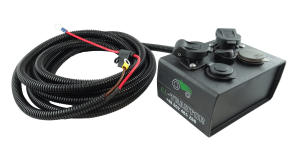 Puszka: 2x gniazdo 3-pin + gniazdo zapalniczki + USB z woltomierzem