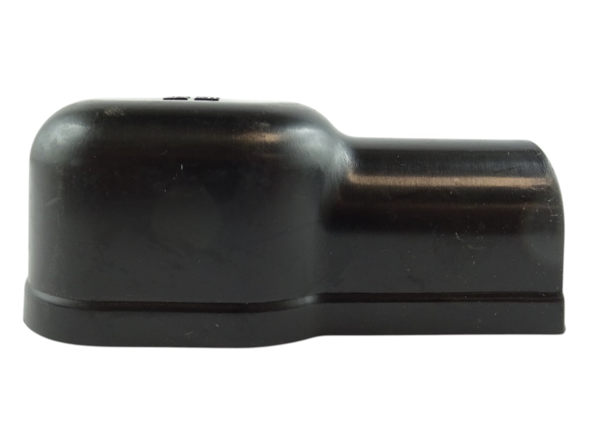 osłona czarna przewód zakończony oczkiem.jpg