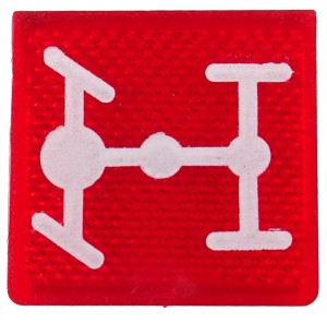 Napęd na cztery koła, blokada osi skrętnej - płytka podświetlana, czerwona