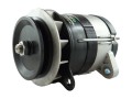 Nowy alternator 14V 50A 700W do Władimirca T-25 – ujęcie pod kątem.