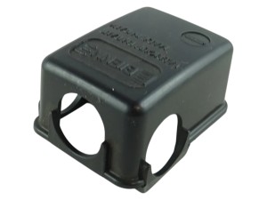 Czarna osłona klemy minusowej z 3 otworami Ø20 mm / PE-LD